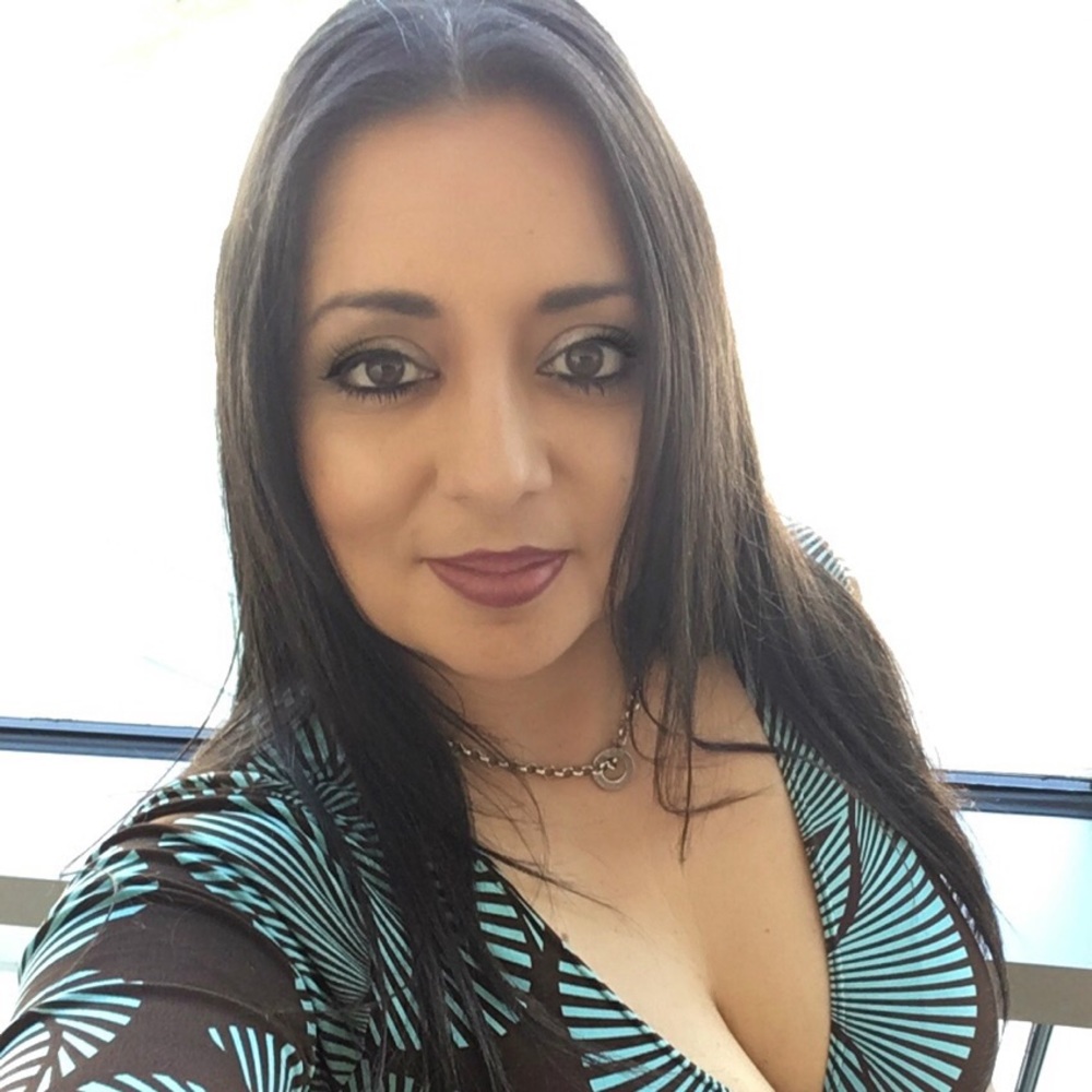 Meet your Posher, Monica